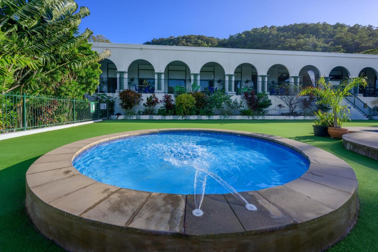 Amaroo On Mandalay Hotel Nelly Bay Exterior photo